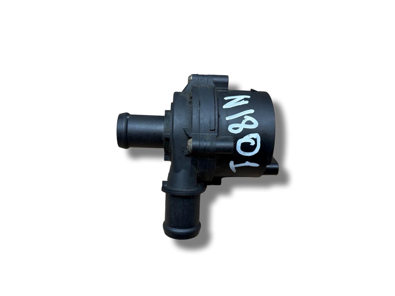 насос антифриза дополнительный Skoda Fabia 3 поколение (NJ) 2016, 1.2 л., TSI, CJZC, бензин, 5МКПП, race blue / lf5w, универсал, передний привод, правый руль, 5Q0965567 - фото №1