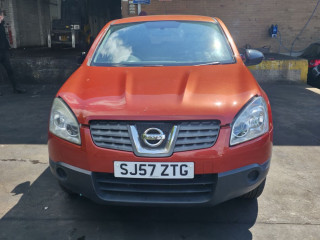 Nissan Qashqai 1 поколение J10