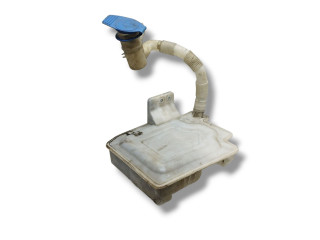 бачок омывателя Volkswagen Scirocco 3 поколение 2013, 2.0 л., TDi, CFHC, дизель, 6МКПП, deepblack / lc9x, хетчбэк 3 дв., передний привод, правый руль, 1K0955453Q, 1K0955453R, 1K0955453S, 2K0955453G