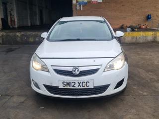Opel Astra J