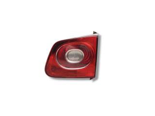 фонарь крышки багажника правый Volkswagen Tiguan 1 поколение 2009, 2.0 л., TDi, CBBB, дизель, 6МКПП, deepblack / lc9x, внедорожник 5 дв., полный привод, правый руль, 5N0945094C