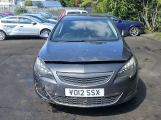 Opel Astra J
