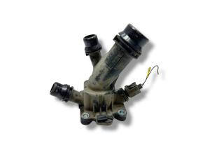 корпус термостата Volvo XC60 1 поколение 2012, 2.4 л., TD, D 5244 T17, дизель, 6МКПП, ice white / 614, внедорожник 5 дв., полный привод, правый руль, 31293556