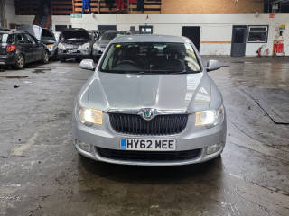 Skoda Superb 2 поколение 3T