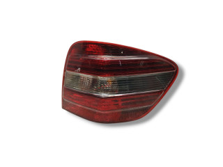 фонарь задний правый Mercedes-Benz M-Класс W164 2007, 3.0 л., CDi, OM 642.940, дизель, АКПП, lasuritblau / 349, внедорожник 5 дв., полный привод, правый руль, A1649061200, A1648204064