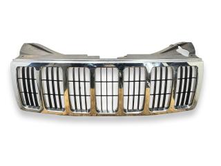 решетка радиатора Jeep Grand Cherokee WK 2005, 3.0 л., CRD, EXL, дизель, АКПП, graphite / pdr, внедорожник 5 дв., полный привод, правый руль, 55156814AE