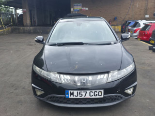 Honda Civic 8 поколение
