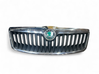 решетка радиатора Skoda Octavia 2 поколение (A5) [рестайлинг] 1Z 2012, 1.6 л., TDi, CAYC, дизель, 5МКПП, reflex silver / la7w, лифтбэк, передний привод, правый руль, 1Z0853651C, 1Z0853661A