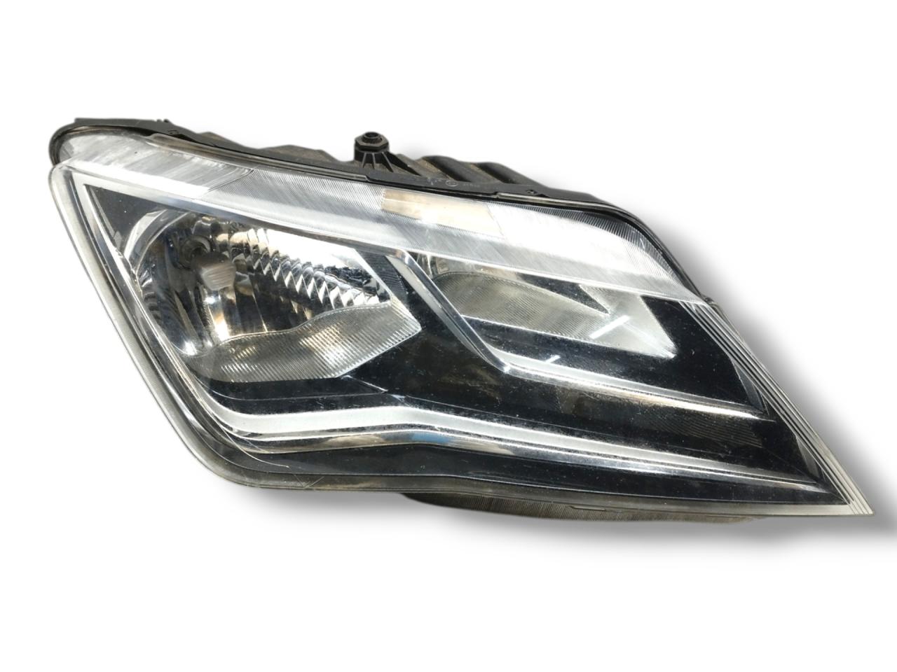 фара правая SEAT Toledo 4 поколение KG 2018, 1.6 л., TDi, CXMA, дизель, 5МКПП, reflex silver / la7w, лифтбэк, передний привод, правый руль, 6JC941016, 90019683 - фото №1