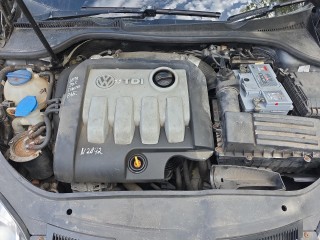 двигатель Volkswagen Jetta 5 поколение 2007, 1.9 л., TDi PD, BXE, дизель, 5МКПП, седан, передний привод, правый руль, BXE