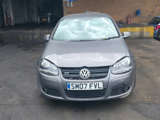 Volkswagen Golf 5 поколение