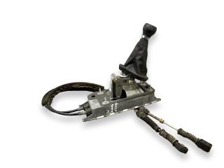 кулиса Volkswagen Scirocco 3 поколение 2010, 1.4 л., TSI, CAVD, бензин, 6МКПП, candyweiss / lb9a, хетчбэк 3 дв., передний привод, правый руль, 1K0711049CM