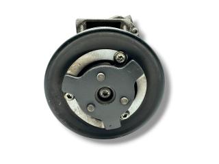 компрессор кондиционера Opel Astra J 2010, 1.4 л., i, A 14 XER, бензин, 5МКПП, karbongrau / gal, хетчбэк 5 дв., передний привод, правый руль, 13250608