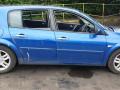 колпачок литого диска Renault Megane 2 поколение [рестайлинг] 2008, 1.5 л., DCi, K9K 732, дизель, 6МКПП, extreme blue / terna, хетчбэк 5 дв., передний привод, правый руль, 8200402633 - фото №3
