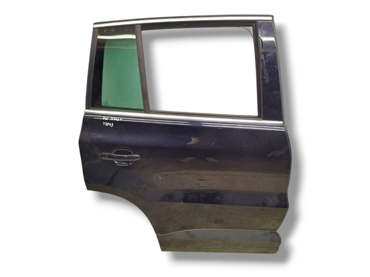 дверь задняя правая Volkswagen Tiguan 1 поколение 2009, 2.0 л., TDi, CBBB, дизель, 6МКПП, deepblack / lc9x, внедорожник 5 дв., полный привод, правый руль, 5N0833056A - фото №1