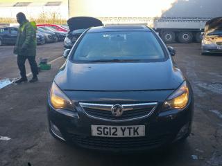 Opel Astra J