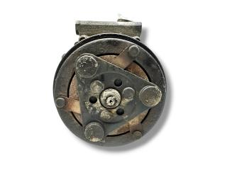 компрессор кондиционера Honda Jazz 2 поколение GE6 2009, 1.4 л., i-VTEC, L13Z1, бензин, 5МКПП, alabaster silver / nh700m, хетчбэк 5 дв., передний привод, правый руль