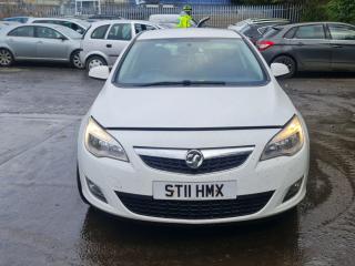 Opel Astra J