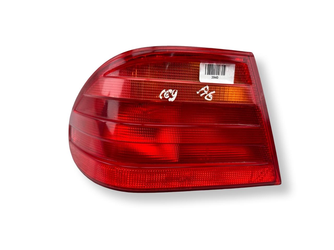 фонарь задний левый Mercedes-Benz E-Класс W210/S210 1997, 2.3 л., i, M 111.970, бензин, 5МКПП, черный, седан, задний привод, правый руль, A2108200164 - фото №1