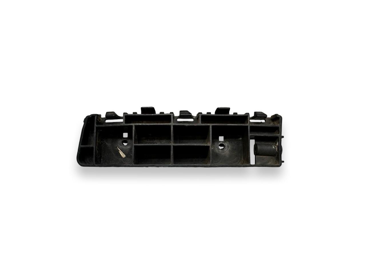 Крепление бампера переднего Honda Accord 8 поколение CW1 2009, 2.0 л., i-VTEC, R20A3, бензин, 6МКПП, crystal black / nh731p, универсал, передний привод, правый руль, 71198-TL0-G00 - фото №1