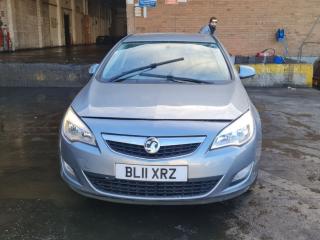 Opel Astra J