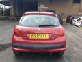 накладка двери (крышки) багажника Peugeot 207 1 поколение 2007, 1.4 л., i, KFU (ET3J4), бензин, 5МКПП, vermelho lucifer / ekq, хетчбэк 5 дв., передний привод, правый руль, 9650751477A - фото №4