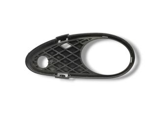 решётка бампера боковая левая Mercedes-Benz C-Класс W203/S203/CL203 2001, 2.2 л., CDi, OM 611.962, дизель, 6МКПП, brillantsilbe / 744, универсал, задний привод, правый руль, A2038850523