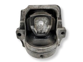 подушка крепления двигателя Audi Q5 8R 2010, 2.0 л., TDi, CGLB, дизель, 6МКПП, quarzgrau / ly7g, внедорожник 5 дв., полный привод, правый руль, 8R0199381