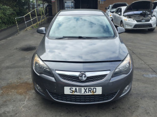 Opel Astra J