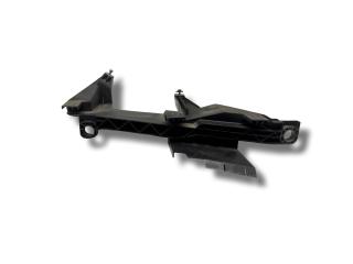 крепление фары правой BMW X3 E83 [рестайлинг] 2007, 3.0 л., D, M57 D30 (306D5), дизель, АКПП, montegoblau metallic / a51, внедорожник 5 дв., полный привод, правый руль, 1301073025