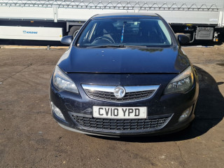 Opel Astra J