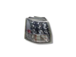 фонарь задний левый Mitsubishi Outlander 2 поколение CW 2008, 2.0 л., DiD, BSY, дизель, 6МКПП, amethyst black / 42x, внедорожник 5 дв., полный привод, правый руль, 8330A379