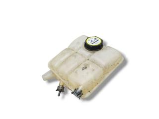 бачок расширительный Ford Focus 3 поколение 2014, 1.6 л., TDCi, T1DA, дизель, 6МКПП, deep impact blue / dcwewha, хетчбэк 5 дв., передний привод, правый руль, 8V618K218DE