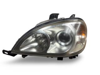 фара левая Mercedes-Benz M-Класс W163 [рестайлинг] 2002, 2.7 л., CDi, OM 612.963, дизель, АКПП, preto formal / 040, внедорожник 5 дв., полный привод, правый руль