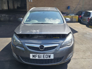 Opel Astra J