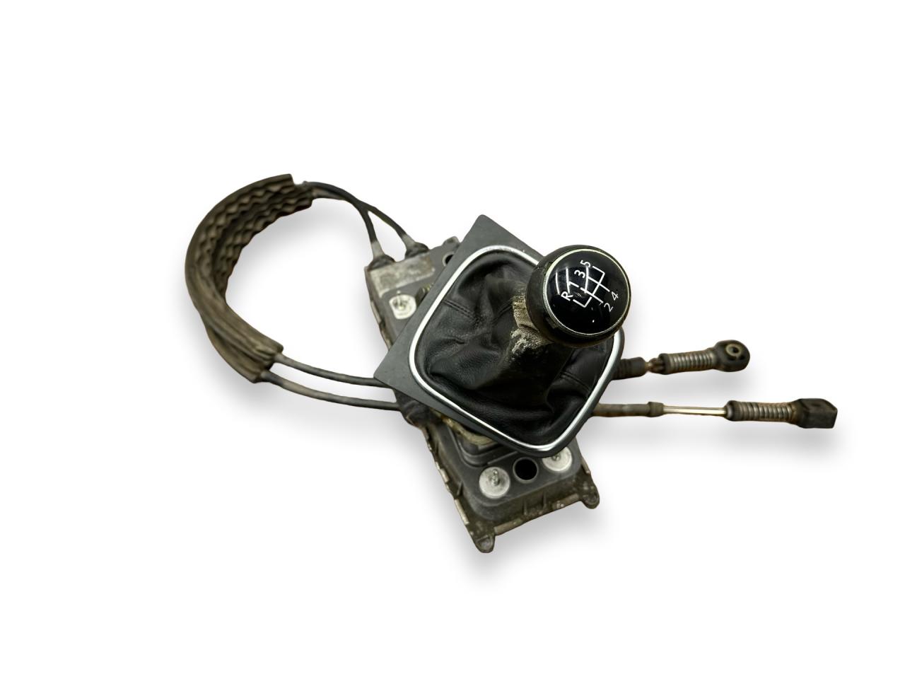 кулиса Volkswagen Golf 6 поколение 2009, 2.0 л., TDi, CBDC, дизель, 5МКПП, deepblack / lc9x, хетчбэк 5 дв., передний привод, правый руль - фото №1