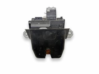 замок багажника Ford Focus 3 поколение 2014, 1.6 л., TDCi, T1DA, дизель, 6МКПП, panther black / fb, хетчбэк 5 дв., передний привод, правый руль, 8M51-R442A66-DB, 01041155004