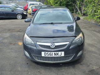 Opel Astra J