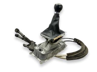 кулиса Volkswagen Passat B6 2008, 2.0 л., TDi PD, BKP, дизель, 6МКПП, reflex silver / la7w, универсал, передний привод, правый руль