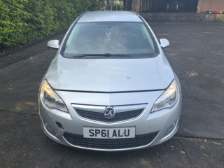 Opel Astra J