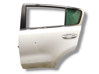 дверь задняя левая Kia Sportage 4 поколение QL 2017, 1.7 л., CRDi, дизель, 6МКПП, casa white / wd, внедорожник 5 дв., передний привод, правый руль, 77003-F1000