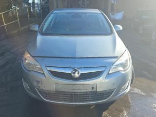 Opel Astra J