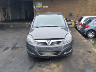 Opel Zafira 2 поколение (B) [рестайлинг]
