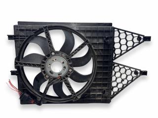 вентилятор радиатора Skoda Fabia 2 поколение [рестайлинг] 2010, 1.2 л., TSI, CBZA, бензин, 5МКПП, aqua blue / lf8k, хетчбэк 5 дв., передний привод, правый руль, 6R0121207K