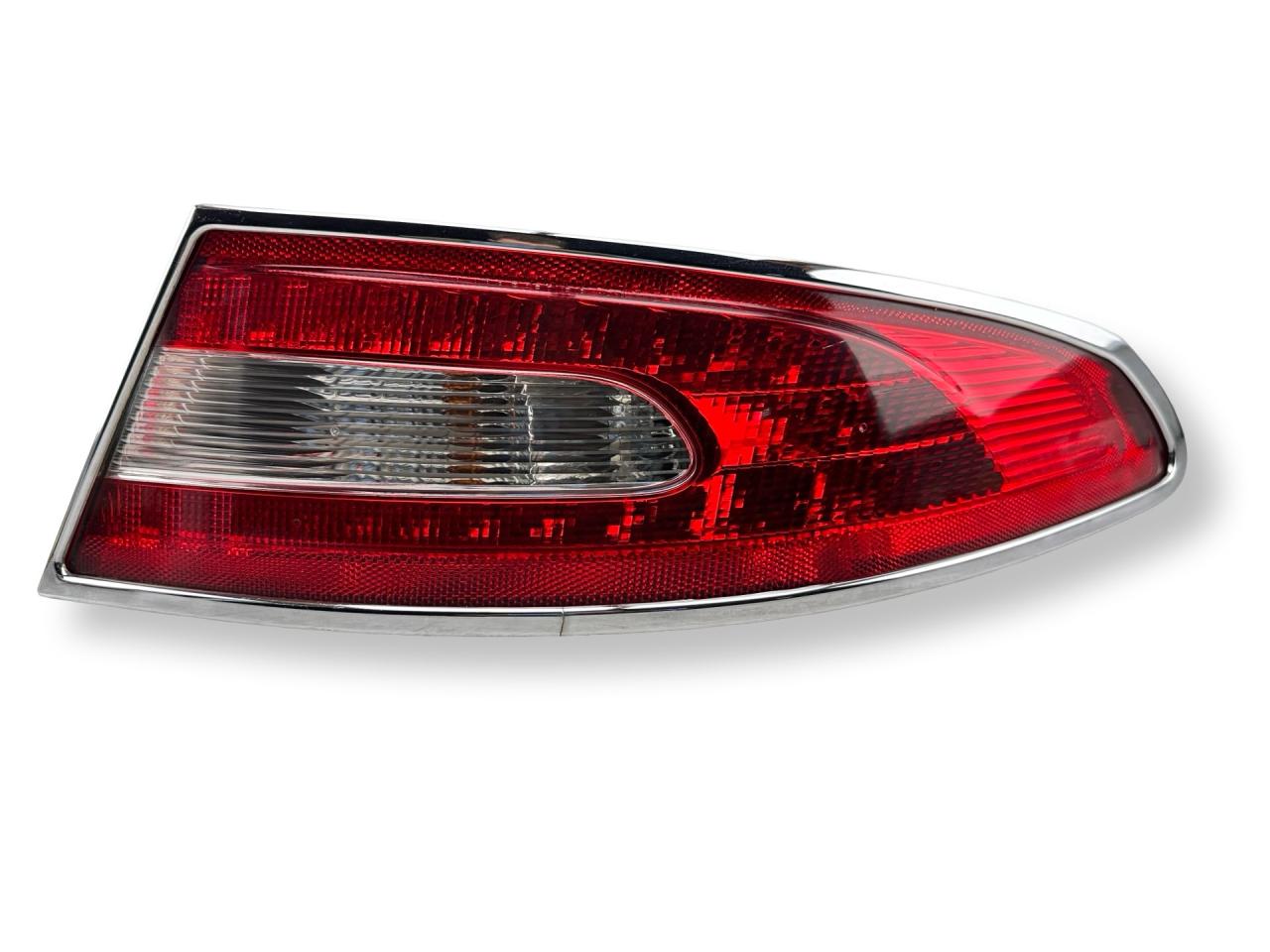 фонарь задний правый Jaguar XF X250 250 2008, 2.7 л., D, AJD, дизель, АКПП, sienna grey / 2030, седан, задний привод, правый руль, 8X2313404BD - фото №1