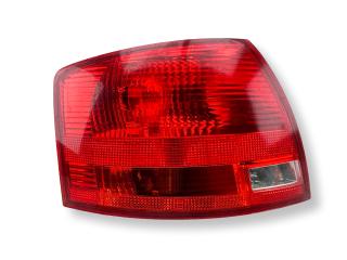 фонарь задний левый Audi A4 B7 2006, 2.0 л., TDi PD, BRE, дизель, 6МКПП, akojasilber / ly7h, универсал, передний привод, правый руль, 8E9945095E
