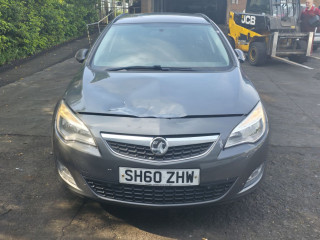 Opel Astra J