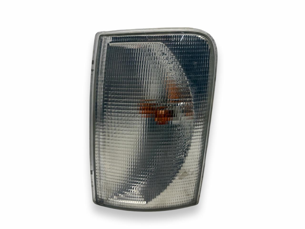 поворотник левый Volkswagen LT 2 поколение 2005, 2.5 л., TDi, AVR, дизель, 5МКПП, white, микроавтобус, задний привод, правый руль, 08-441-1526L-F - фото №1