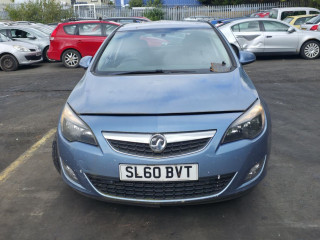 Opel Astra J