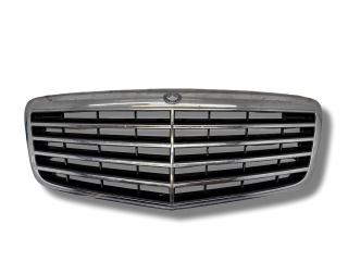 решетка радиатора Mercedes-Benz E-Класс W211/S211 [рестайлинг] 2006, 3.0 л., CDi, OM 642.920, дизель, АКПП, obsidianschwarz / 197, седан, задний привод, правый руль, A2118801783